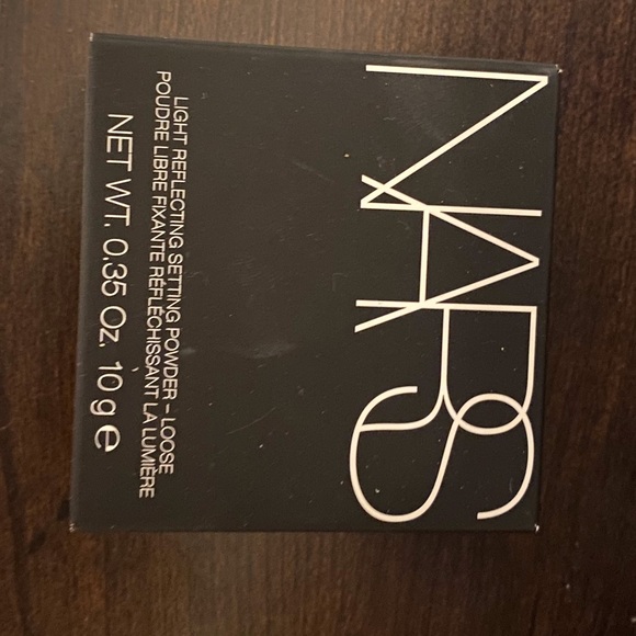 NARS loose setting powder - Picture 2 of 3